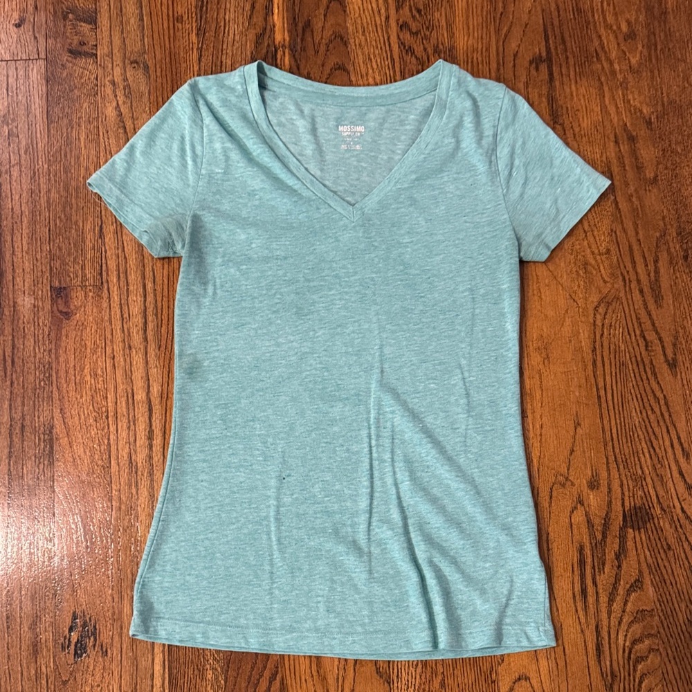 Merona Short Sleeve V-Neck Tee in Light Mint Green Aqua Blue Teal